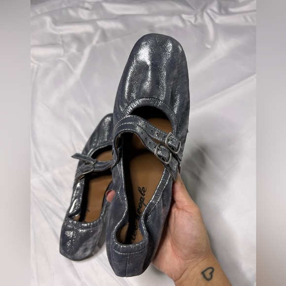 Free People Gemini Ballet Flats Mary Jane Metallic, size 8 - Picture 4 of 11